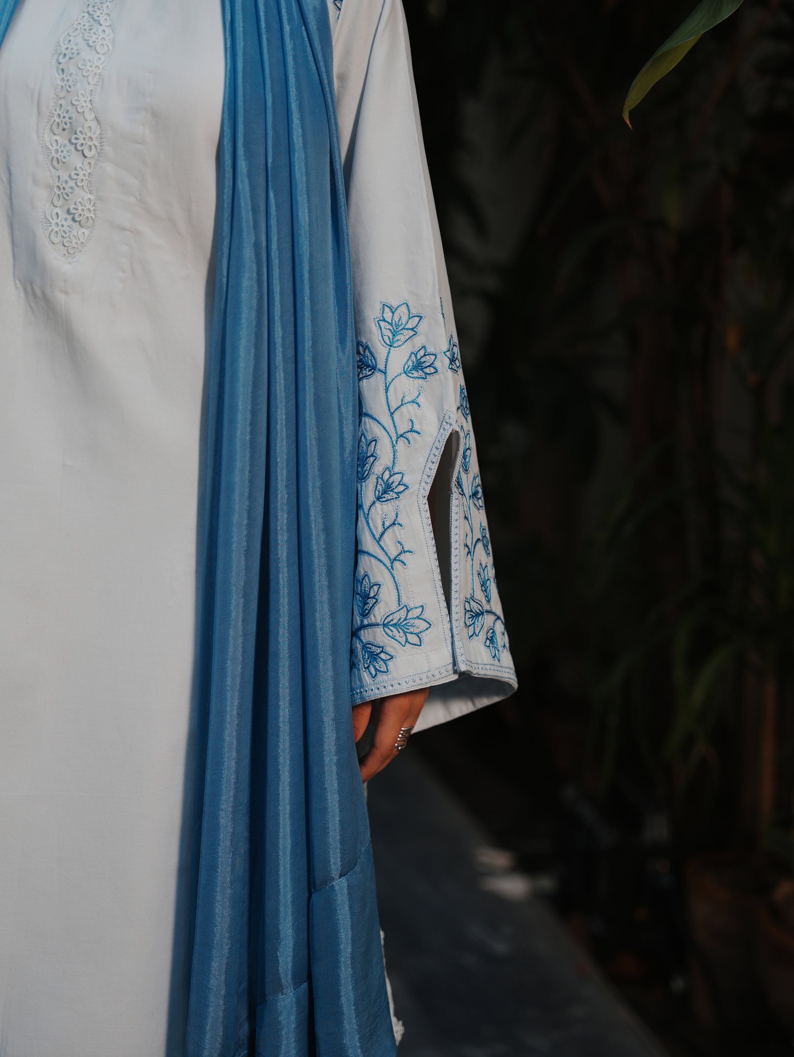 L06 - Ice Blue